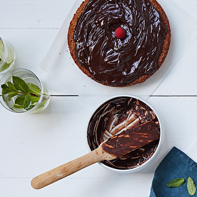 Gâteau aux framboises glacage chocolat - Marlette - Idées en kit